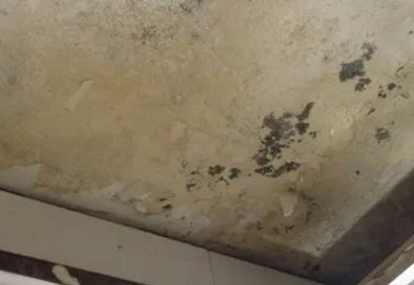 博山阳台漏水维修公司分享下博山卫生间渗水维修需要注意哪些问题。